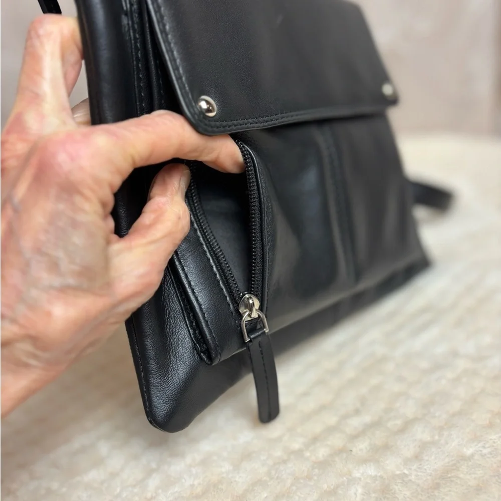 Champs Black Smooth Leather RFID Messenger Crossbody Bag